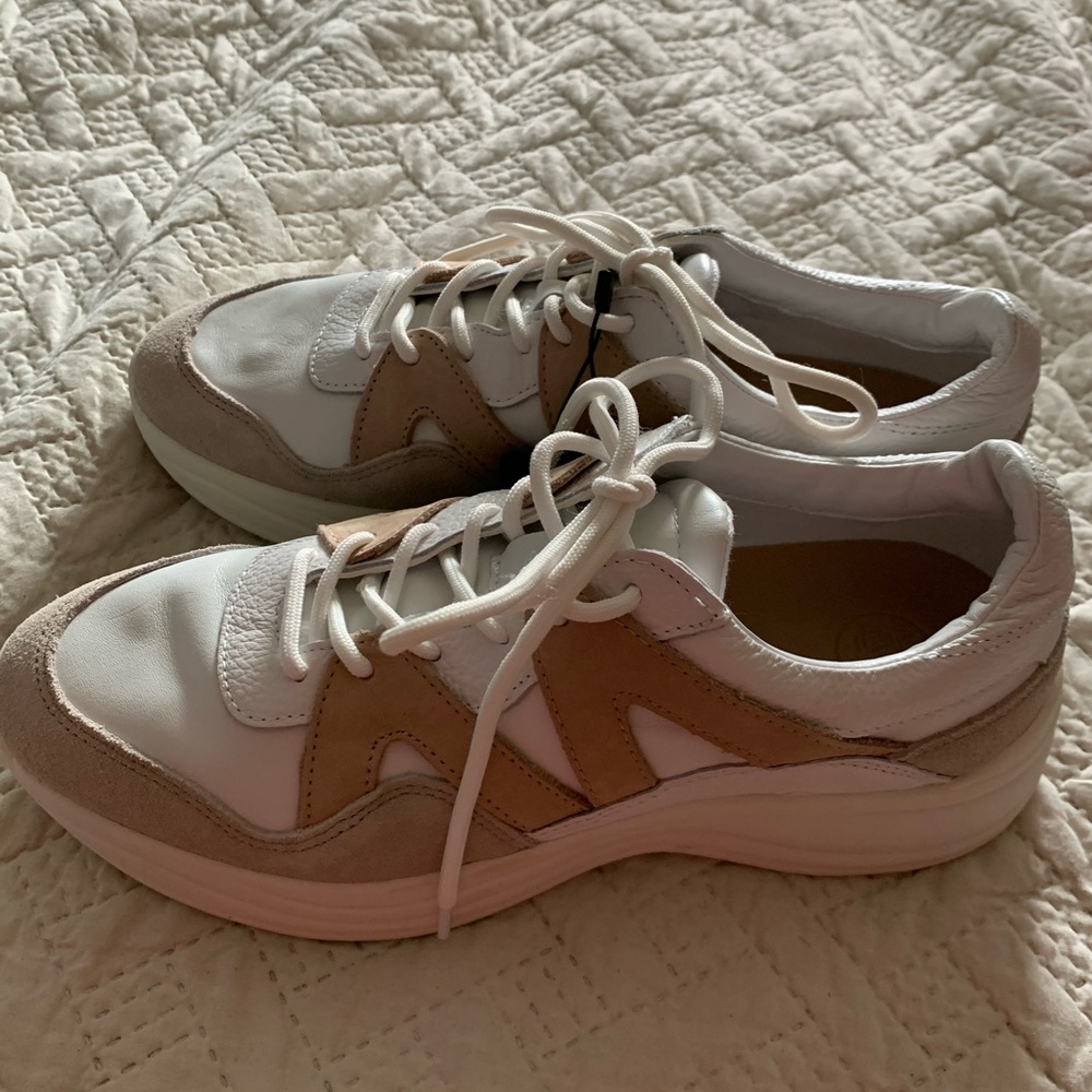 Massimo Dutti White and Tan Leather & Suede Sneakers